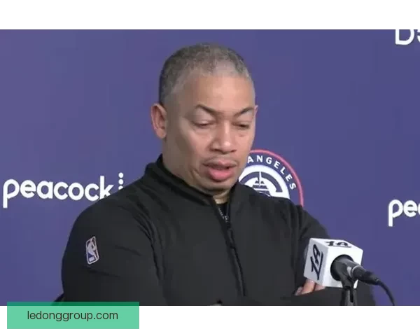 胜率超五成 泰伦卢强调小卡健康感谢哈登祖巴茨贡献